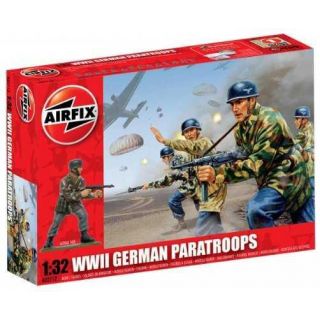 Classic Kit VINTAGE figurky A02712V - WWII German Paratroops (1:32)