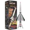Model rakety Estes Antar Kit na raketový motor řady B a C, vyletí do výšky až 137 metrů. Středně náročný model na sestavení vytvořený podle předlohy průkopníka modelů Harryho Stine. Bezpečný návrat rakety na padáku. 