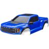 Karosérie Traxxas Ford F-150 Raptor R modrá, kompletní. Včetně mřížky chladiče, zadního panelu kufru, bočních zrcátek, masky oken a archu samolepek. Určeno pro montáž na bezsponkový systém uchycení Traxxas - TRA10124 a TRA10125. Není určená na modely Slash.