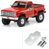 Karoserie Pro-Line 1:10 Chevy K-10 1982 s rozvorem 312 mm. Vhodné pro expediční a crawler RC modely (SCX10). Čirá karoserie z odolného lexanu, vyžaduje barvení. Včetně přední mřížky chladiče, bočních zrcátek, nárazníků a brzdových světel. 