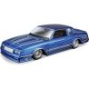 Kovový model auta 1:24 Maisto 32542 Chevrolet Monte Carlo SS 1986 nejen pro sběratele. Model je v detailním provedení a má otevíratelné dveře. Barva modelu je modrá a je přibližně 17 cm velký.