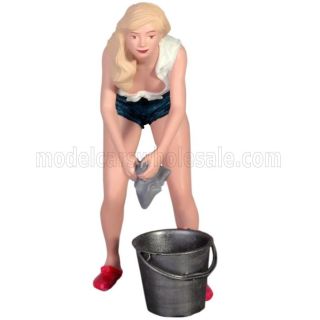 ATLANTIC FIGURES CAR WASHER GIRL - LOLA - VARIOUS 1/12