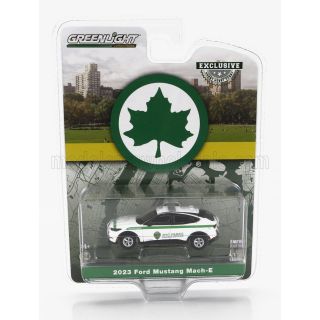 GREENLIGHT FORD USA MUSTANG MACH-E NYCD OF PARKS 2023 - WHITE GREEN 1/64