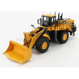 UNIVERSAL HOBBIES KOMATSU WA600 RUSPA GOMMATA - SCRAPER TRACTOR - YELLOW BLACK 1/50