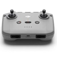 Ovládač – pre dron DJI, dosahuje do vzdialenosti 10 km, hmotnosť 320 g, dobite ho počas 2 hodín