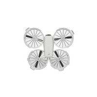 Ochranný rám vrtulí s podvozkem pro DJI Flip váží 33 g a poskytuje komplexní ochranu během letu i přistání. Integrovaný zadní podvozek zvyšuje světlou výšku dronu, čímž chrání kameru a spodní senzory při dosednutí. Lehká, ale odolná konstrukce minimalizuje riziko poškození vrtulí a těla dronu. Ideální doplněk pro bezpečnější létání, zejména v interiéru nebo v těsném prostoru.