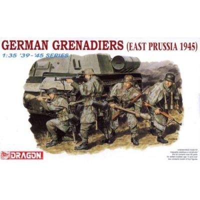 Model Kit figurky 6057 - GERMAN GRENADIERS (EAST PRUSSIA 1945) (1:35)