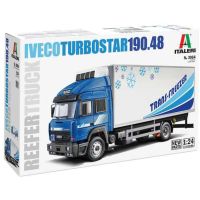 Model trucku ke slepení. Velikost: 1:24; 43 cm.
