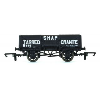 Vagón nákladní HORNBY R6750 - 5 Plank Wagon 'Shap Tarred Granite'