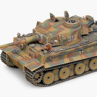 Model Kit tank 13239 - GERMAN TIGER-I (EARLY VERSION) (1:35)