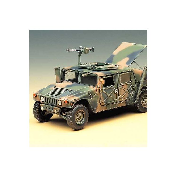 Model Kit military 13241 - M-1025 ARMORED CARRIER (1:35)