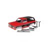 Traxxas karosérie Chevrolet Blazer 1979 kompletní červená. Detailní karoserie s chromovou mřížkou, bočními zrcátky, klikami dveří, stěrači a čirými okny. Včetně chromových nárazníků. Určeno pro šasi s rozvorem 312 mm.