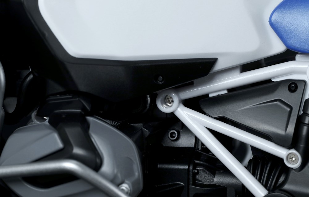 A keret és a tartály eltérő felületkezelése