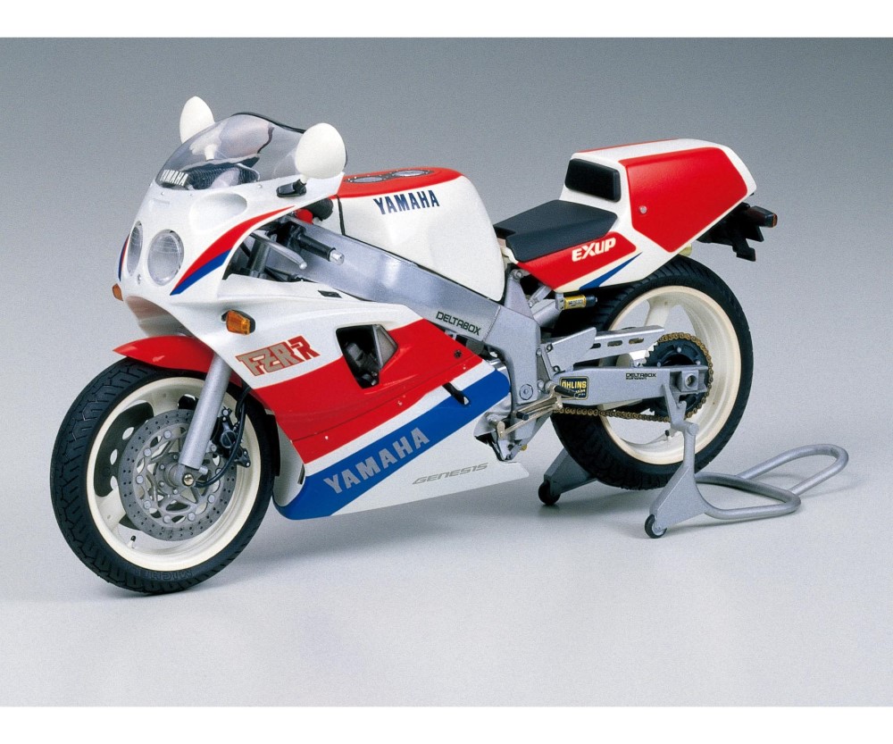 Tamiya 1/12 Yamaha FZR750R (OW01)